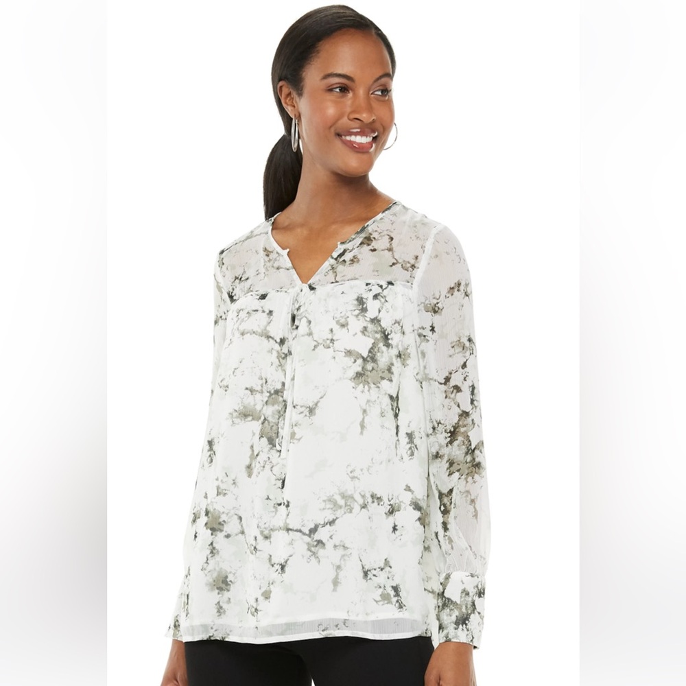 Apt 9 Notch neck Tie Front Long Cuffed Sleeves Yoke Print Blouse /Top Size M